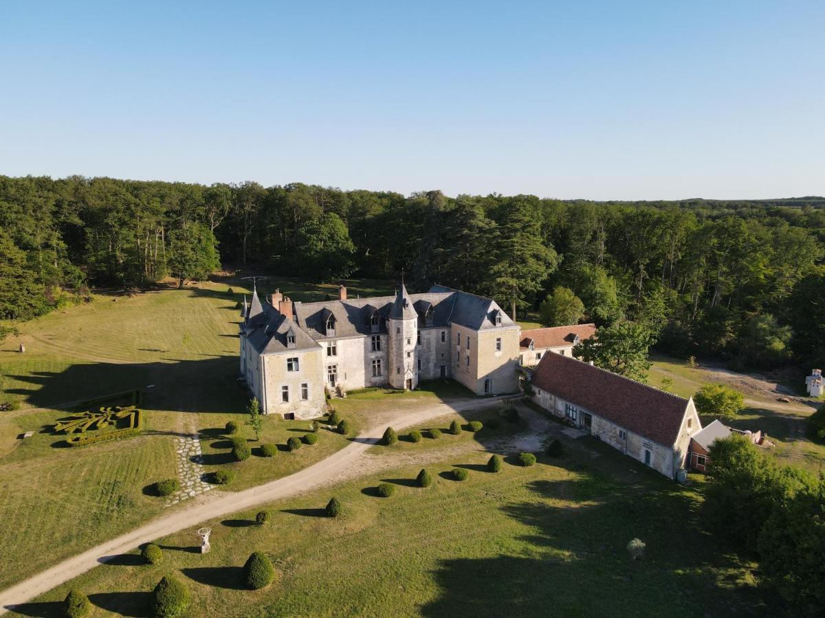 Chateau De Valesne Sache Екстер'єр фото