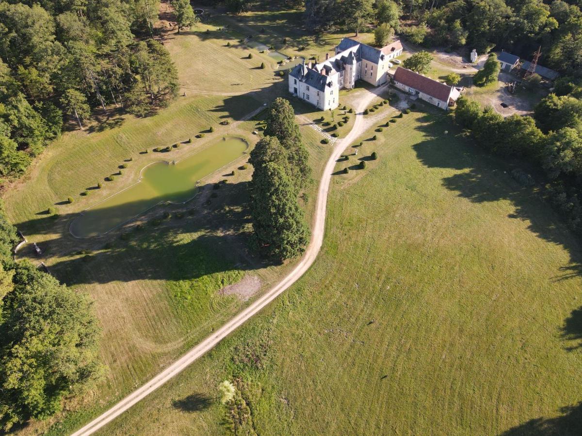 Chateau De Valesne Sache Екстер'єр фото