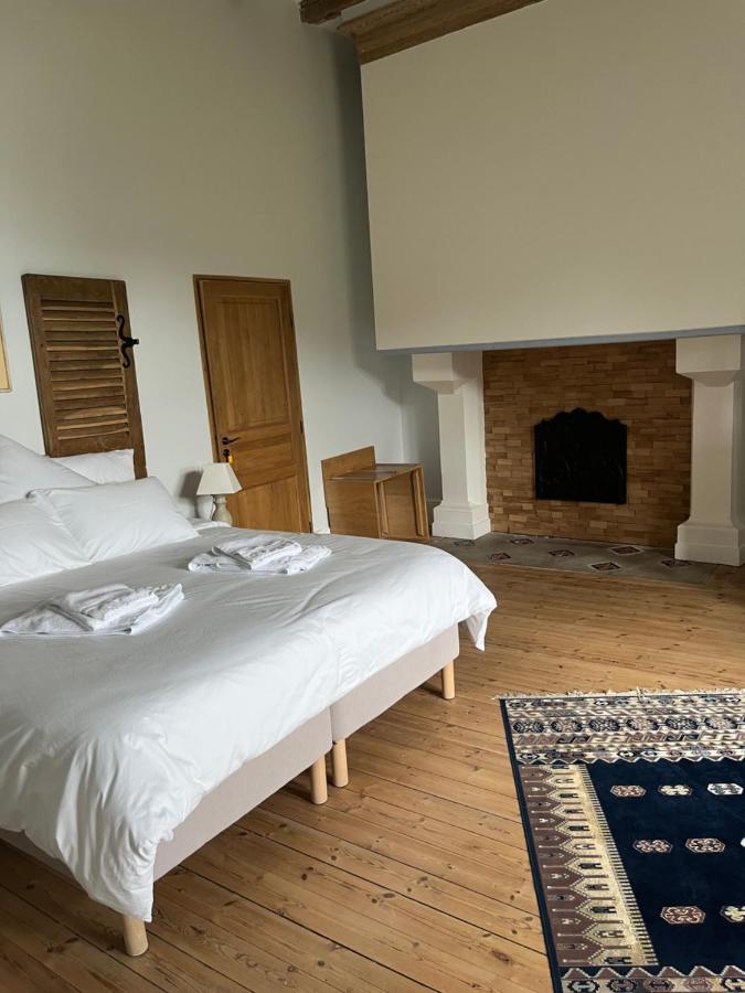 Chateau De Valesne Sache Екстер'єр фото